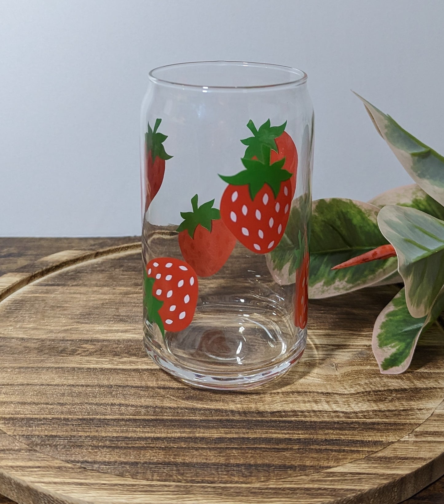 Strawberry 16 oz Can Glass Cup (Dishwasher Safe)