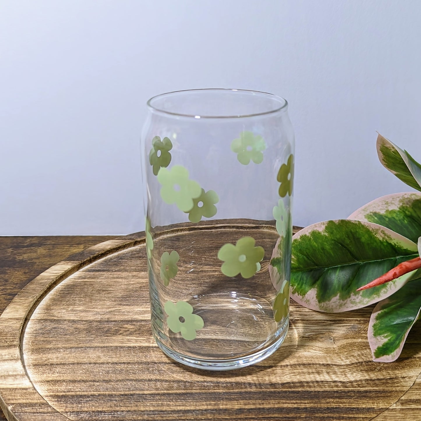 Sage Green Retro Flower 16 oz Can Glass Cup (Dishwasher Safe)
